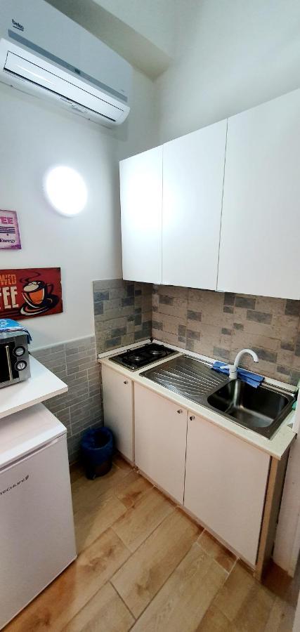 Room N.23 Taranto Luaran gambar